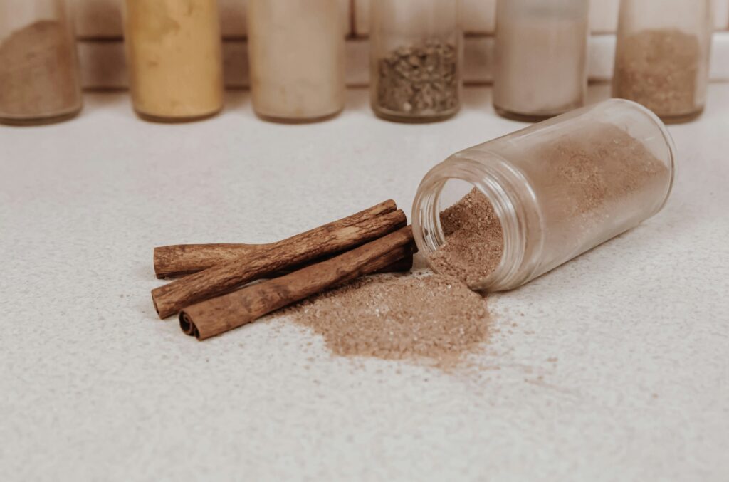 Cinnamon powder illustration as one of the dosage form
